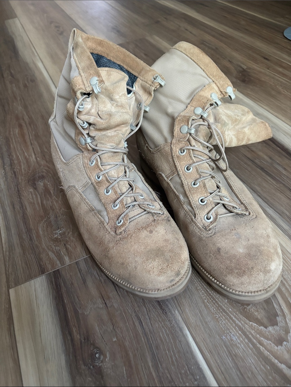 Belleville Men's Desert Tactical Suede Boots - Tan